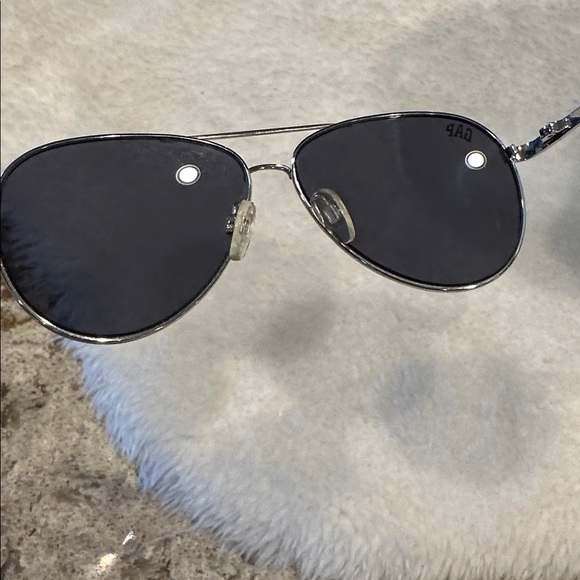 Gap aviator sunglasses - Picture 6 of 6
